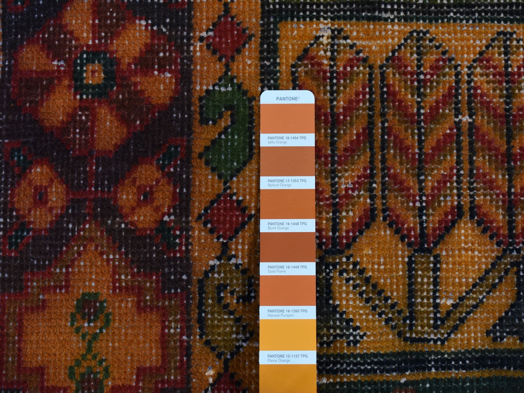 Overdyed & Vintage Rugs LUV728577